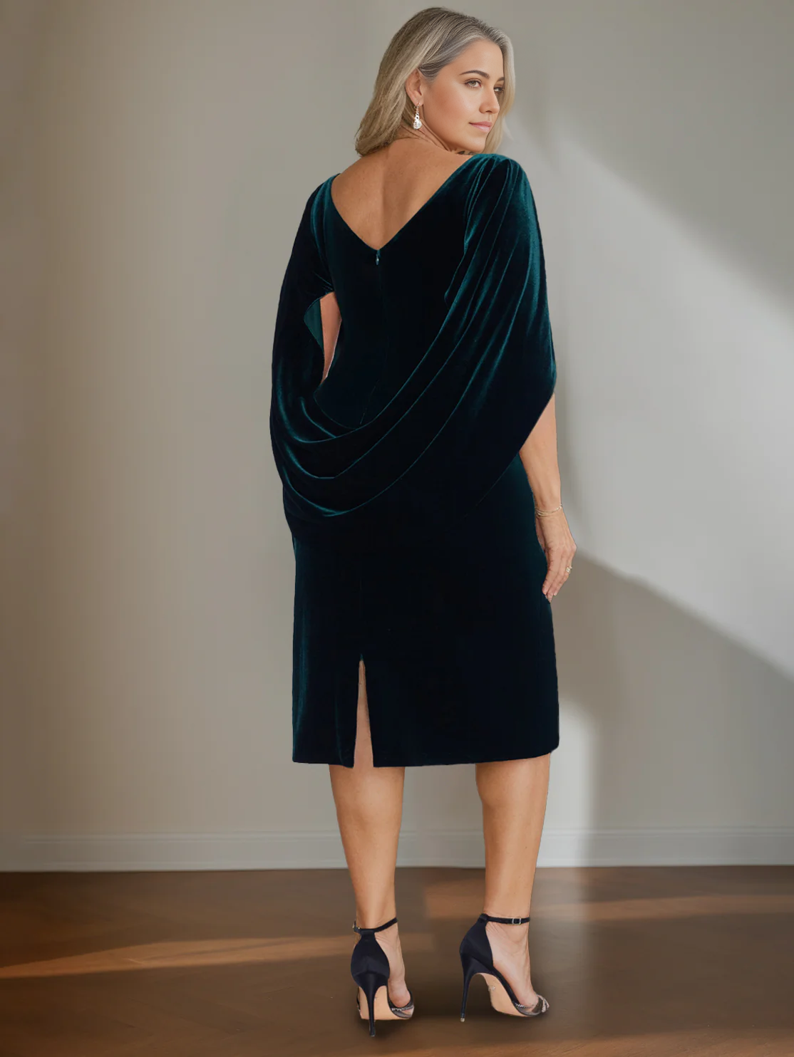 Vestidos de madre de la novia de talla grande, corte A, de terciopelo, estilo princesa, media manga, escote redondo hasta la rodilla, con volantes